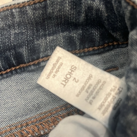 Maurice’s Size 2S Jeans!  Some mud stains!  Priced to sell! - Picture 3 of 10